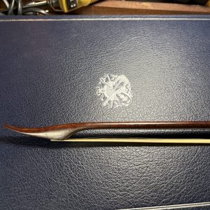 <!--015-->バロック弓　LOUIS BEGIN